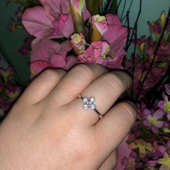 Pandora Clover Ring - Picture 3 of 3